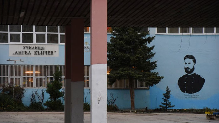 Още две училища във Варна - с рисувани фасади